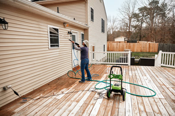 Why Choose Our Certified Pressure Washing Experts for Your Project Needs in Loughman, FL?